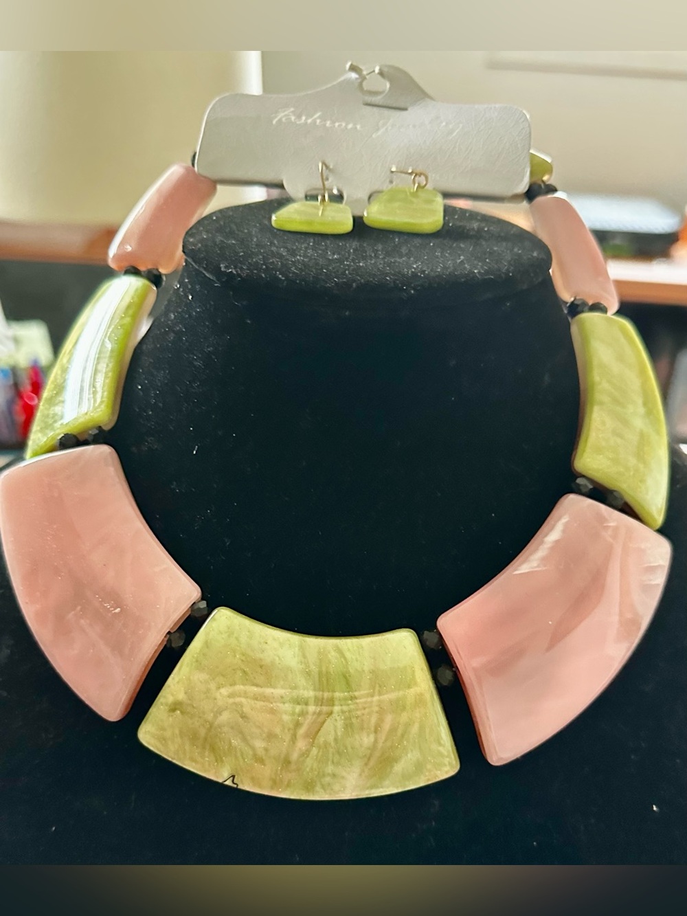 Fashion Jewelry Pink and Lime Resin Statement Choker Necklace with Earrings